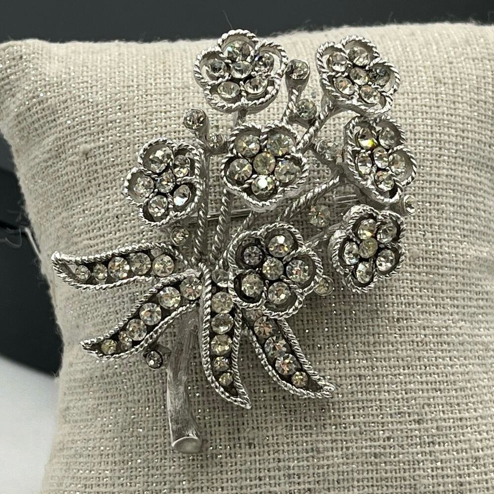 Crown Trifari Vintage Rhinestone Listed Plated‎ Mill Work Floral Bouquet Brooch